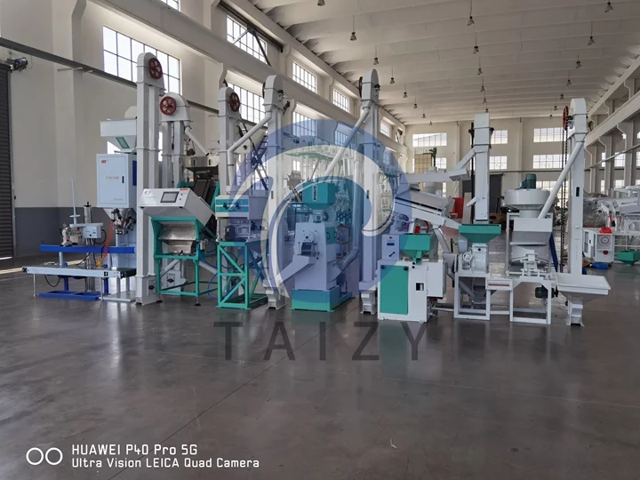 Rice husking machine